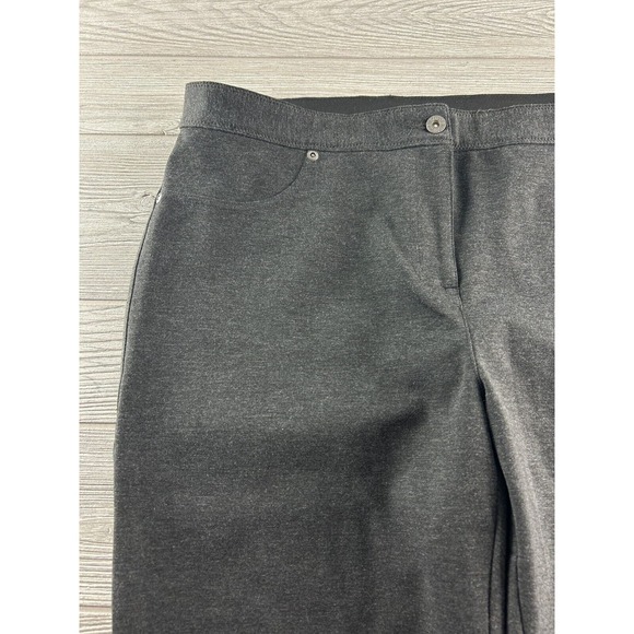 Chico's Women's 3 Short Gray Rayon Blend Straight Leg Pants Stretch - Picture 2 of 9